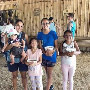 Meet your Posher, Elizabeth